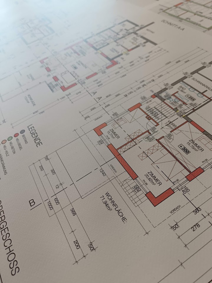 Baustellenplan mit verstärkten Ösen für einfache Befestigung auf der Baustelle möglich.